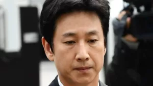 L’acteur Lee Sun Gyun a été retrouvé mort dans une voiture impliquée dans une affaire de drogue, selon les autorités sud-coréennes. Un homme inconscient a été retrouvé dans une voiture garée dans le parc Waryong, suite à un appel d’urgence […]