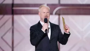 Lors de la cérémonie des Golden Globe Awards 2024, le comédien Jim Gaffigan a choqué les téléspectateurs en faisant une blague audacieuse sur les pédophiles, en faisant allusion aux documents non scellés concernant Jeffrey Epstein. Cette blague controversée a été […]