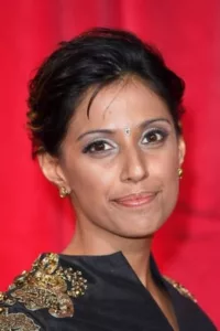 Ritu Arya, née le 17 septembre 1988 à Guildford en Angleterre, est une actrice de cinéma et de télévision britannique. Elle est née à Guildford en Angleterre de parents indiens. Diplômée en astrophysique de l’Université de Southampton, elle se passionne […]