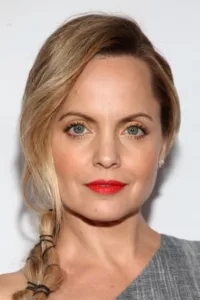 Mena Alexandra Suvari (born February 13, 1979) is an American actress, producer, fashion designer and model. After beginning her career as a model and guest-starring on several television shows, she made her film debut in the 1997 drama Nowhere. Suvari […]