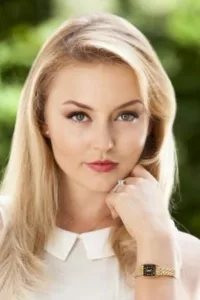 Angelique Monique Paulette Boyer Rousseau (Saint-Claude, Jura, July 4, 1988), artistically known as Angelique Boyer, is a French actress and model, nationalized Mexican. Winner of three TVyNovelas Awards, two Bravo Awards and an ACE Award for Best Actress. Boyer is […]