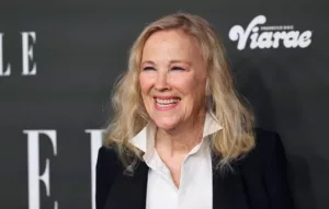 L’actrice primée aux Emmy Awards Catherine O’Hara rejoint la série The Last Of Us pour sa deuxième saison. Plus réputée pour son rôle dans la série à succès Schitt’s Creek, O’Hara vient compléter un casting déjà impressionnant, avec en tête […]