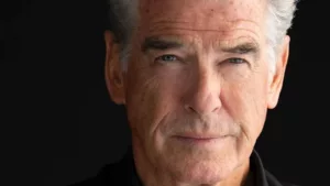 L’acteur renommé Pierce Brosnan, célèbre pour son rôle emblématique de l’espion James Bond, se retrouve confronté à des problèmes juridiques. Les procureurs fédéraux du Wyoming l’ont accusé d’avoir pénétré illégalement dans des zones réglementées du parc national de Yellowstone. Selon […]