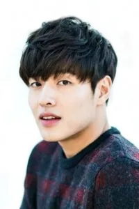 Kang Ha-neul (강하늘) is a South Korean film and musical actor.   Date d’anniversaire : 21/02/1990
