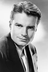 Kent Smith (born Frank Kent Smith) was an American stage, screen, and television actor. Smith’s early acting experience started in 1925 when he was one of the founders of the famed Harvard « University Players », which later included Henry Fonda, James […]