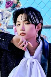 Felix Lee (born September 15, 2000), know professionally as Felix (필릭스), is an Korean-Australian singer-songwriter and dancer under JYP Entertainment. He is a member of South Korean boy group Stray Kids.   Date d’anniversaire : 15/09/2000