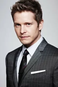 Matt Czuchry (born May 20th, 1977) is an American actor. He is best known for his portrayals of Logan Huntzberger on Gilmore Girls and Cary Agos on the CBS television series The Good Wife.   Date d’anniversaire : 20/05/1977