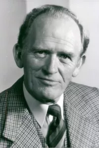 From Wikipedia, the free encyclopedia. Gordon Cameron Jackson, OBE (19 December 1923 – 15 January 1990) was a Scottish Emmy Award-winning actor best remembered for his roles as the butler Angus Hudson in Upstairs, Downstairs and George Cowley, the head […]