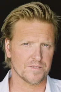 From Wikipedia, the free encyclopedia. William Jacob « Jake » Busey (born June 15, 1971) is an American actor, musician and film producer. He is sometimes credited as « Jacob Busey » or « William Busey ».   Date d’anniversaire : 15/06/1971