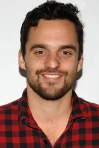 Jake Johnson (born May 28, 1978) is an American actor and comedian. He is best known for his role as Nick Miller on the Fox television sitcom New Girl (2011-2018).   Date d’anniversaire : 28/05/1978