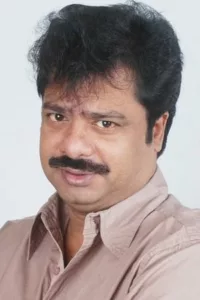 Pandiarajan is an actor who had played leading roles in many humorous Tamil films and currently plays supporting and comedy roles.   Date d’anniversaire : 02/10/1959