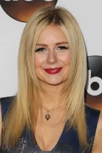 Justine Lupe is an American actress and producer from Denver, Colorado, who graduated from Julliard in 2011. She is best known for her role as Willa in HBO’s Succession, as well as roles in a variety of films and television, […]