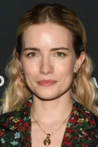 Willa Fitzgerald (born January 17, 1991) is an American actress, native of Nashville, Tennessee, United States. Fitzgerald graduated from the Harpeth Hall School, a private college-preparatory school for girls in Nashville in 2009, then got her BA in theater studies […]
