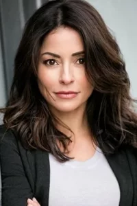 Emmanuelle Vaugier is a Canadian film actress, singer, songwriter and television actress who has had recurring roles on CSI:NY, Two and a Half Men, and Smallville.   Date d’anniversaire : 23/06/1976