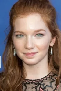 From Wikipedia, the free encyclopedia Annalise Basso (born December 2, 1998) is an American film and television actress and model. Her older siblings, Alexandria and Gabriel Basso are also actors. Life and career Annalise was born into the Basso acting […]