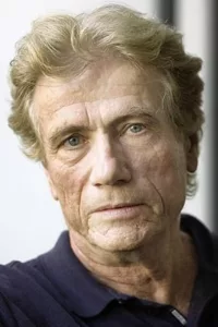 Jürgen Prochnow (born 10 June 1941) is a German-American actor. His international breakthrough was his portrayal of the good-hearted and sympathetic U-boat Commander « Der Alte » (« Old Man ») in the 1981 war film Das Boot. He is also known for his […]