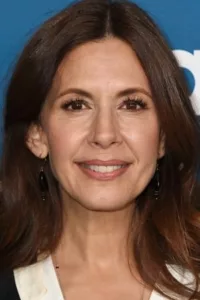 Jessica Hecht is an American stage and screen actress and singer, best known for her recurring roles as Susan Bunch on the television show « Friends » and Gretchen Schwartz on « Breaking Bad ». She holds an BA in Drama from the Tisch […]