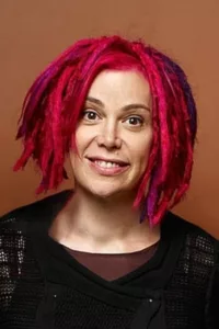 Lana Wachowski (born June 21, 1965) is known as one of the Wachowski sisters — a directing, writing and producing duo most famous for creating The Matrix series.   Date d’anniversaire : 21/06/1965
