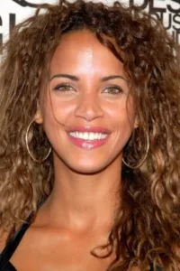 Noémie Lenoir en streaming