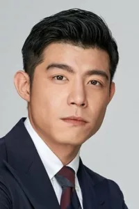Edison Wang born on September 25, 1989, in Taiwan as Bo Chieh Wang. He is an actor, known for Life of Pi (2012), Bodyguards and Assassins (2009) and Winds of September (2008).   Date d’anniversaire : 25/09/1989