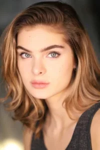 Brighton Rose Sharbino is an American actress. She is best known for her role as Lizzie Samuels on the AMC television series The Walking Dead. Wikipedia   Date d’anniversaire : 19/08/2002