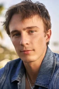 Joseph Drew Starkey (born November 4, 1993) is an American actor. He portrays Garrett Laughlin in Love, Simon , Brian MacIntosh in The Hate U Give, Rafe Cameron in the Netflix teen drama series Outer Banks, and Hawkins in the […]