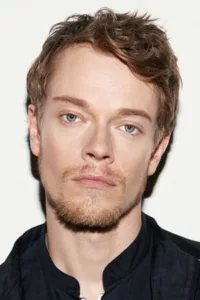 Alfie Evan Allen (born September 12, 1986) is an English actor, best known for his role as Theon Greyjoy on the HBO fantasy series Game of Thrones (2011–2019), for which he received a nomination for the Primetime Emmy Award for […]