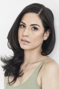 Isabel Arraiza was born in Puerto Rico. She is an actress, known for The Little Things (2021), Outer Range (2022) and Pearson (2019).   Date d’anniversaire : 02/08/1990
