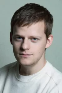 Lucas Hedges (born December 12, 1996) is an American actor. A son of filmmaker Peter Hedges, he studied theater at the University of North Carolina School of the Arts. Hedges began his acting career with a supporting role in Wes […]