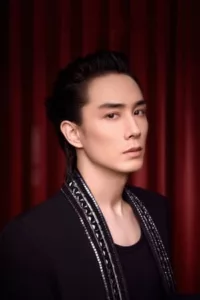 Nathan Lee is a Korean-American pop singer and actor. He is a former member of the disbanded group TAKE. He currently works in China as an actor. He is married to Chinese actress/singer Stephy Qi, and have one child.   […]