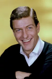 Richard Van Dyke, dit Dick Van Dyke, est un acteur, producteur, scénariste et réalisateur américain, né le 13 décembre 1925 à West Plains, dans le Missouri. Si Dick Van Dyke avait tenu quelques petits rôles auparavant, c’est à la comédie […]