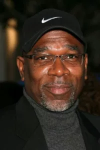 Alfonso Rene Freeman is an American actor. He has appeared in such films as The Shawshank Redemption, Seven, Nurse Betty, Ten ’til Noon and The Bucket List. Wikipedia   Date d’anniversaire : 13/09/1959
