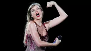 La tournée Eras de Taylor Swift connaît un franc succès en Chine, battant des records avec plus de 5 millions de dollars dès la première semaine. Pendant ce temps, le film magique de Tim Burton, Wonka, termine l’année en tête […]