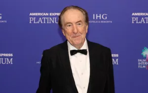 L’acteur emblématique de Monty Python, Eric Idle, révèle qu’à l’âge de 80 ans, il doit encore travailler pour des raisons financières. Contrairement à ce que beaucoup pourraient penser, il affirme ne pas être « plein aux as » et avoir besoin de […]