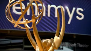 Les gagnants des Creative Arts Emmy Awards 2023 ont enfin été dévoilés. En raison de la grève SAG-AFTRA provoquée par les Arts Créatifs 2023, les Emmy Awards ont été reportés de trois mois. La cérémonie a maintenant lieu le samedi […]