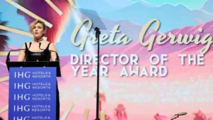 Greta Gerwig raconte comment « Les Muppets prennent Manhattan » a éveillé son amour du cinéma – The Hollywood Reporter Greta Gerwig a été récompensée du prix de la réalisatrice de l’année aux Palm Springs Film Awards jeudi soir, où elle a […]