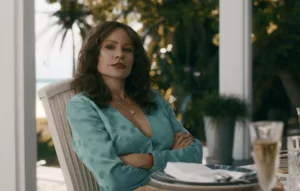 Après son rôle marquant dans Modern Family, Sofia Vergara revient à l’écran dans la nouvelle série Netflix, Griselda. Cette série policière, créée par Eric Newman et Andrés Baiz (connus pour leur travail sur Narcos), s’inspire de l’histoire vraie de Griselda […]