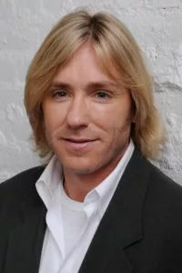 From Wikipedia, the free encyclopedia. Ronald Jason « Ron » Eldard (born February 20, 1965) is an American actor. Eldard made his film debut in the 1989 comedy True Love, written and directed by Nancy Savoca, and co-starring Annabella Sciorra. This film […]