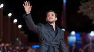 Kit Harington a révélé qu’on lui avait diagnostiqué un trouble de déficit de l’attention avec hyperactivité (TDAH) lors de son séjour en cure de désintoxication. L’acteur de Game of Thrones a partagé des détails sur son diagnostic ainsi que sur […]