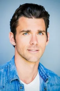 Kevin McGarry is an actor and director, known for Saw 3D: The Final Chapter (2010), Signed, Sealed, Delivered: From Paris with Love (2015) and Love at First Bark (2017).   Date d’anniversaire : 19/03/1985