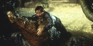 La scène de l’attaque du crocodile dans Jumanji a été vivement critiquée par un expert en animaux. Dans une vidéo, le lutteur de crocodiles Frank Robb a souligné les erreurs de réalisme dans la scène, affirmant que le personnage de […]