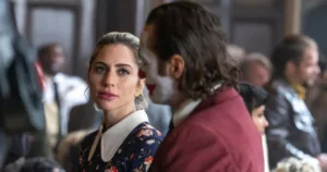 Joker 2: Joaquin Phoenix et Lady Gaga réunis dans « Folie à Deux » Les fans de Joker 2 ont reçu un cadeau de Noël avec la publication de deux nouvelles images de Joker: Folie à Deux. Le réalisateur Todd Phillips a […]