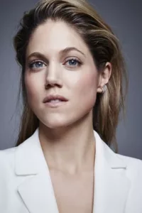 Charity Wakefield was born in September 1980 in Tunbridge Wells, Kent, England as Charity Rose Wakefield. She is an actress and producer, known for The Raven (2012),Mockingbird Lane (2012) and ¡Hasta La Vista, Sister! (2012).   Date d’anniversaire : 09/09/1980