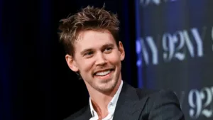 L’acteur Austin Butler, nominé aux Oscars, a parlé de son rôle du méchant Feyd-Rautha Harkonnen dans le prochain film Dune: Deuxième partie, qui devrait sortir en salles le 1er mars. Butler, âgé de 32 ans, a décrit son personnage comme […]