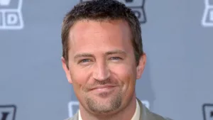 Les fans de l’acteur décédé Matthew Perry ont exprimé leur déception parce qu’il n’a pas été inclus dans le segment In Memoriam des BAFTA Film Awards 2024. Cela a conduit à des réactions négatives sur les réseaux sociaux. Après que […]