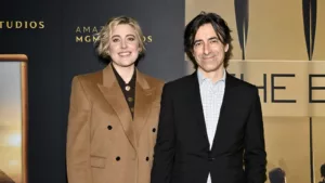 Greta Gerwig et Noah Baumbach se sont mariés après 12 ans de relation. Le couple s’est marié à l’hôtel de ville de New York, a déclaré un initié à PEOPLE. Greta et Noah se sont rencontrés pendant le tournage du […]