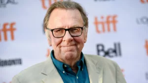 L’acteur britannique Tom Wilkinson, double nommé aux Oscars, est décédé à l’âge de 75 ans. Wilkinson était principalement connu pour ses rôles de soutien dans les films à suspense Michael Clayton et In the Bedroom. Au cours de sa carrière, […]