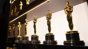 La saison des récompenses est là, avec les Oscars approchant à grands pas. Cette année, la cérémonie des Oscars aura lieu le 10 mars au Dolby Theatre à Los Angeles. Les stars d’Hollywood fouleront le tapis rouge pour décrocher l’homme […]