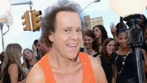 Peu de temps après l’annonce que Pauly Shore l’incarnerait dans un biopic en préparation, le gourou du fitness Richard Simmons a fait savoir qu’il n’avait pas accordé son aval à la réalisation de ce film. « Salut à tous ! Vous […]