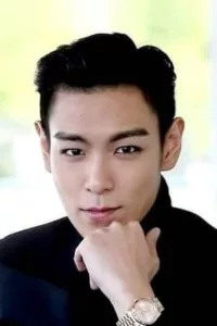 Choi Seung-Hyun is a South Korean recording artist, songwriter, and actor. Best known as a member of the Korean boy band BIGBANG, he has branched out to act in various dramas and films since 2007.   Date d’anniversaire : 04/11/1987